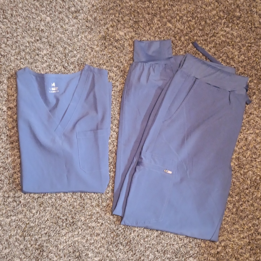 Women’s Blue Scrub Set - Brand Unknown